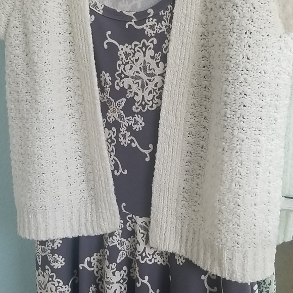 Vintage S Off-White Shrug Sweater 🌹 - Picture 6 of 9